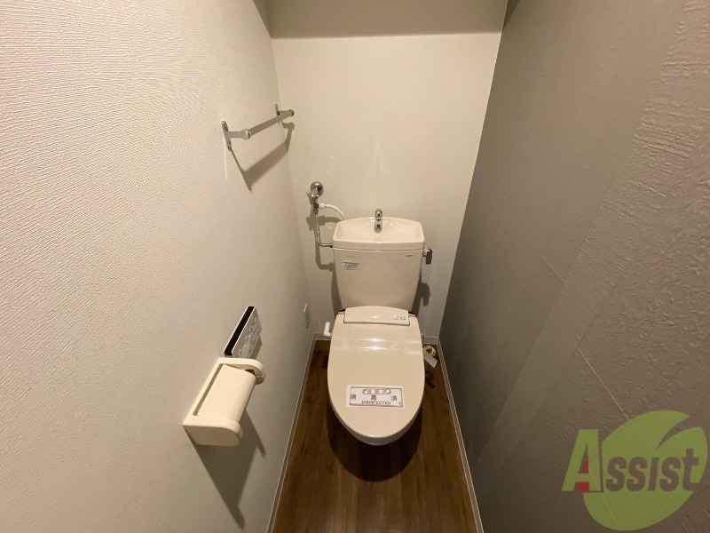 トイレ　こちらはトイレです。清潔感があり、安心して使用できます。