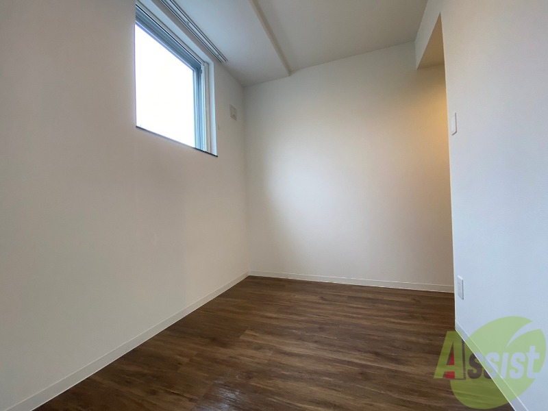 その他部屋・スペース　洋室の家具の配置を考えてみるのも楽しいですよ。