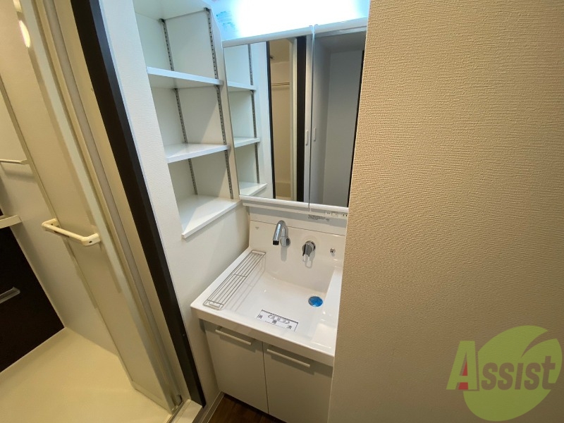 洗面設備　洗面台は独立していて使いやすそうですね。