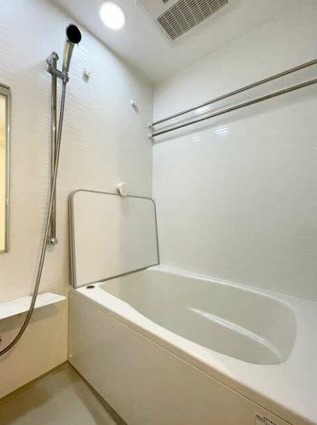 バス・シャワールーム　Ｂ・Ｔ別　追焚機能　浴室暖房乾燥機