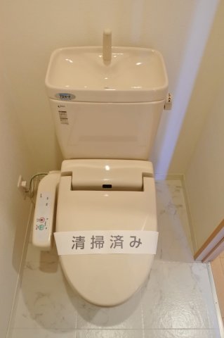 トイレ　シャワー付温便座！
