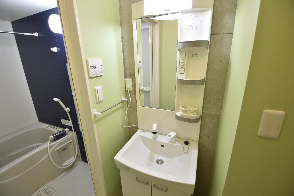 洗面設備　洗髪洗面化粧台