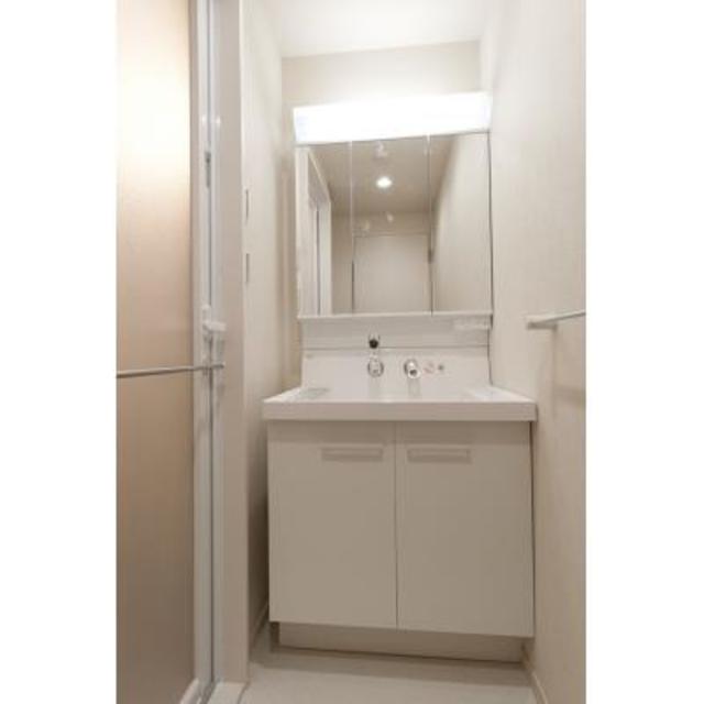 洗面設備　※写真は同タイプ住戸です。