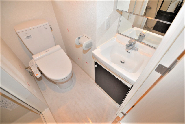 洗面設備　コンパクトで使いやすい洗面所