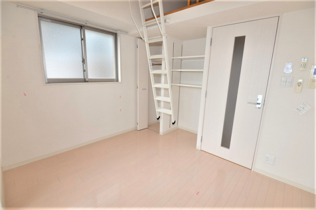 居室・リビング　写真は同マンションの別のお部屋のものです