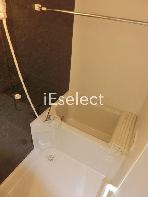 バス・シャワールーム　一日の疲れを癒やすバスルームです