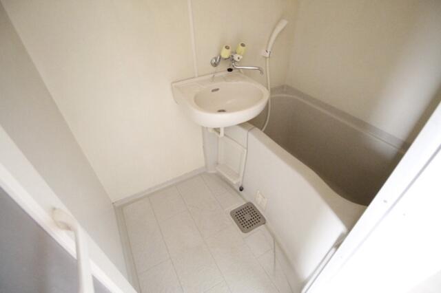 バス・シャワールーム　※別号室写真