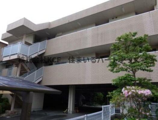 エントランス　ゆとりのあるエントランスです