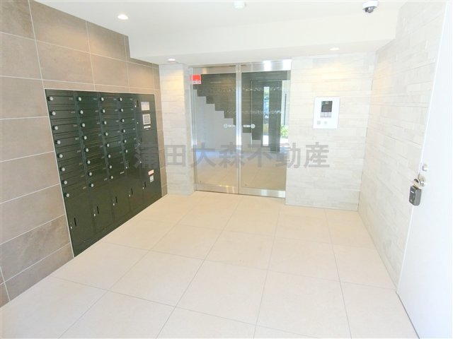 エントランス　防犯カメラTVモニター付オートロック宅配BOXメールBOX管