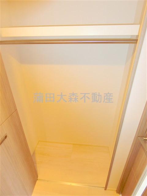 収納　収納　クローゼット　キッチン側廊下にクローゼットがあるお部屋