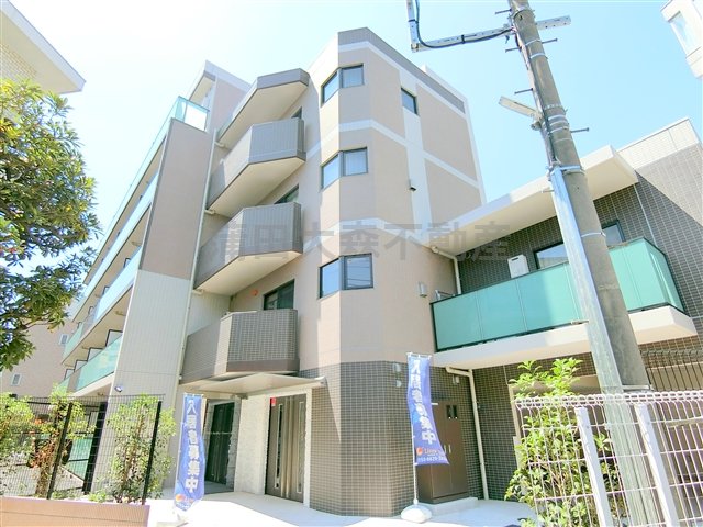 建物外観　2018年6月築　RC鉄筋コンクリート造地上5階建て総戸数2
