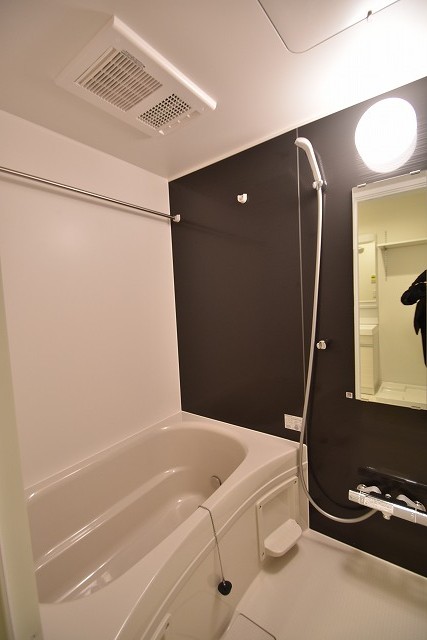 バス・シャワールーム　お問合せはシティホーム海田センター　082-821-2227