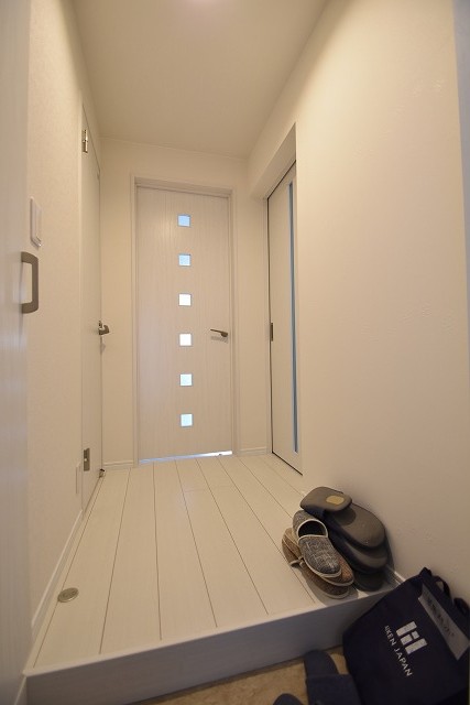 玄関　お問合せはシティホーム海田センター　082-821-2227