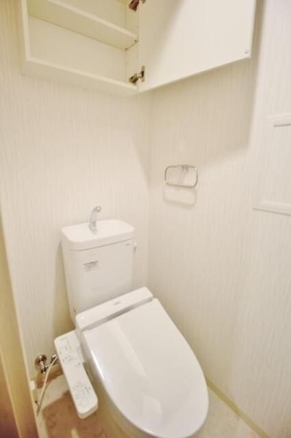 トイレ　落ち着いたトイレです