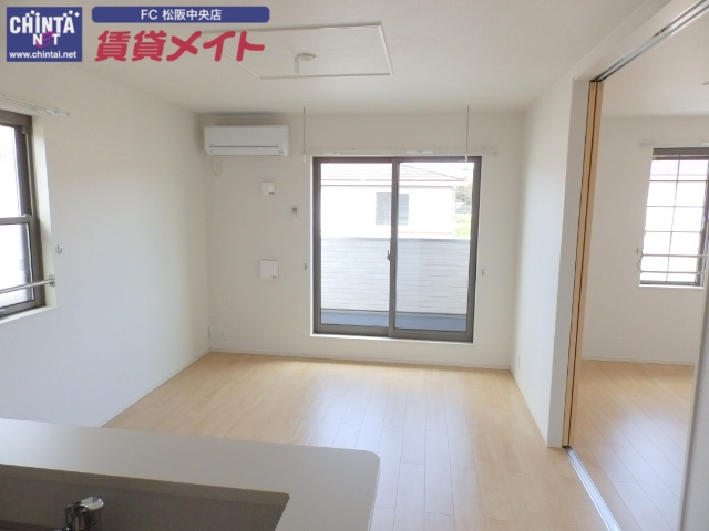 居室・リビング　同型参考写真