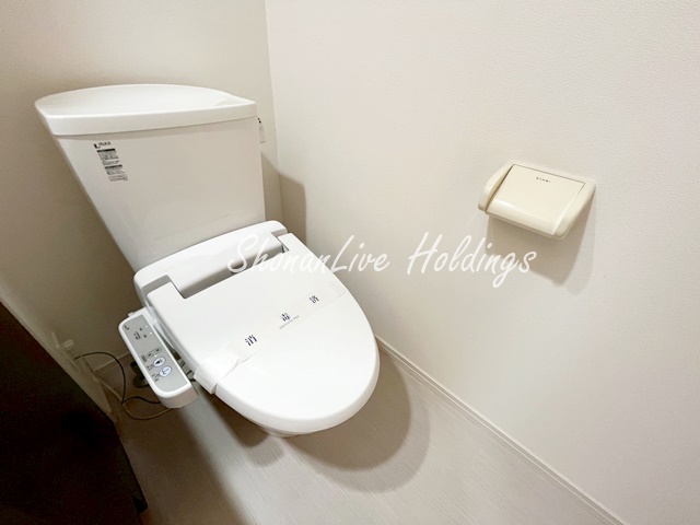 トイレ　温水洗浄便座付き♪