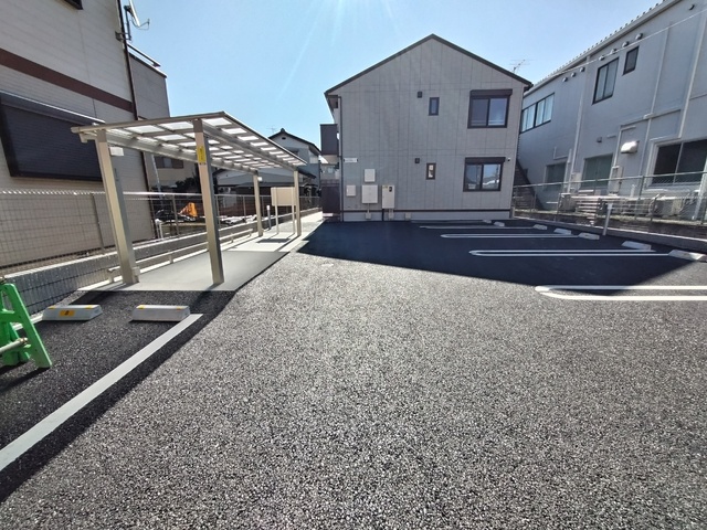 駐車場　敷地内駐車場（要空き確認）