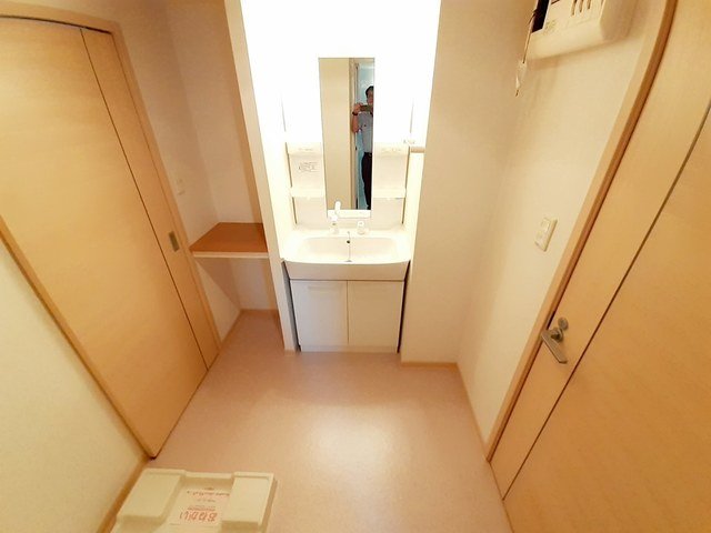 洗面設備　広い洗面スペース