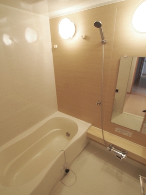 バス・シャワールーム　※写真は同タイプ住戸です。