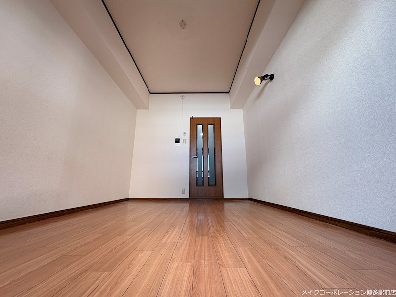 居室・リビング　※写真は棟内別部屋参考写真