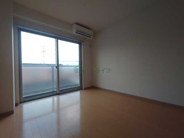 居室・リビング　別部屋の参考写真です。