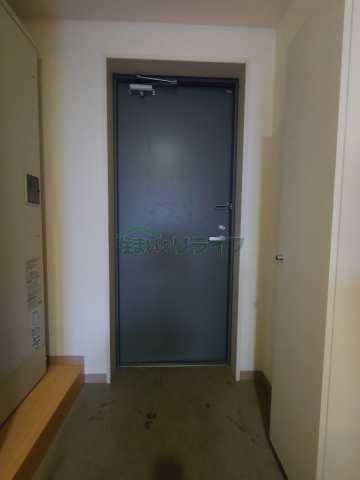 玄関　別部屋の参考写真です。