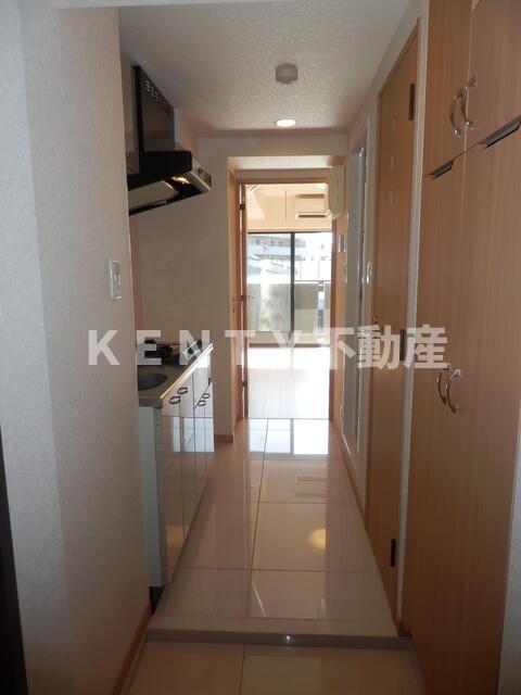 玄関　※別号室反転タイプ