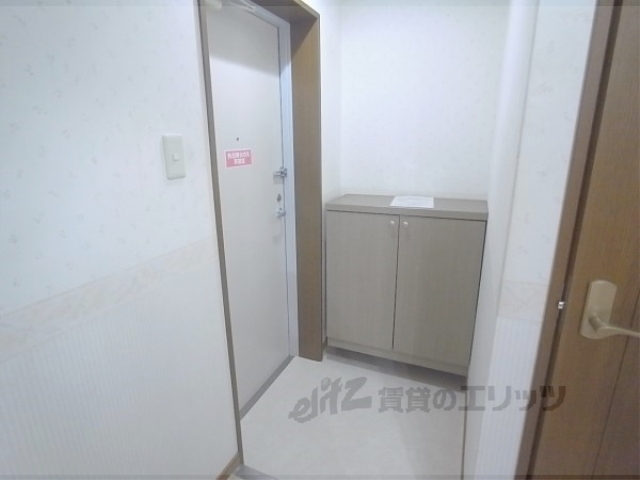 玄関　下駄箱があるのですっきりしています