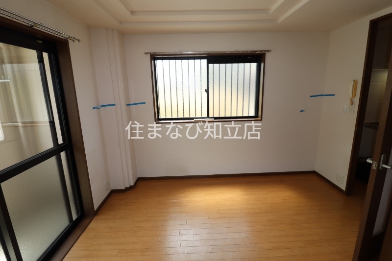 居室・リビング　同型別部屋写真