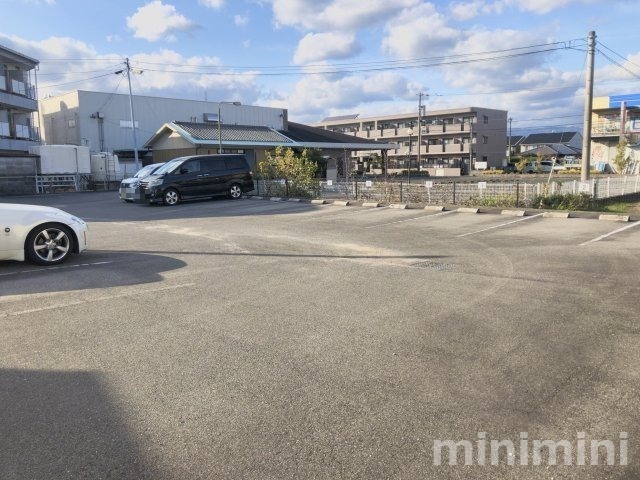 駐車場　敷地外駐車場