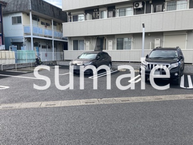 駐車場　敷地内駐車場。（要確認）