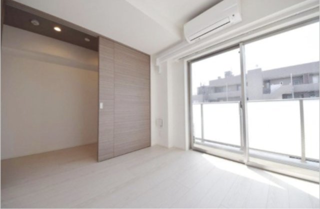 居室・リビング　室内写真は別部屋参考写真になります。