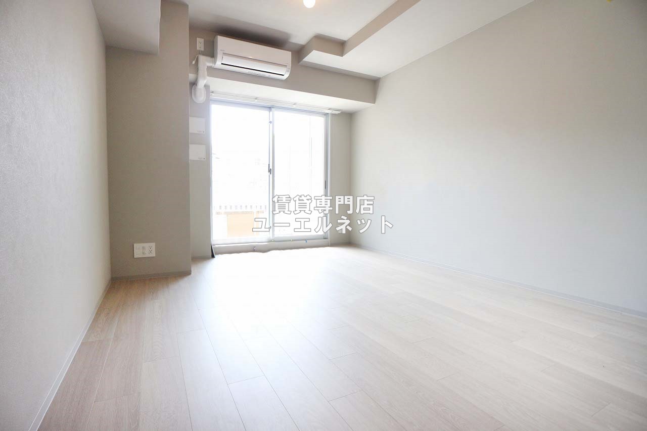 居室・リビング　ゆったりとくつろげる、落ち着きのある居室空間です