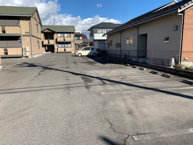 駐車場　敷地内駐車スペース