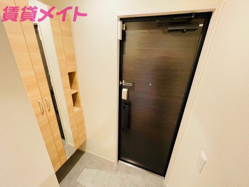 玄関　同型参考写真