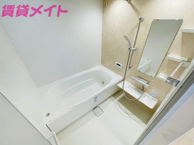 バス・シャワールーム　同型参考写真