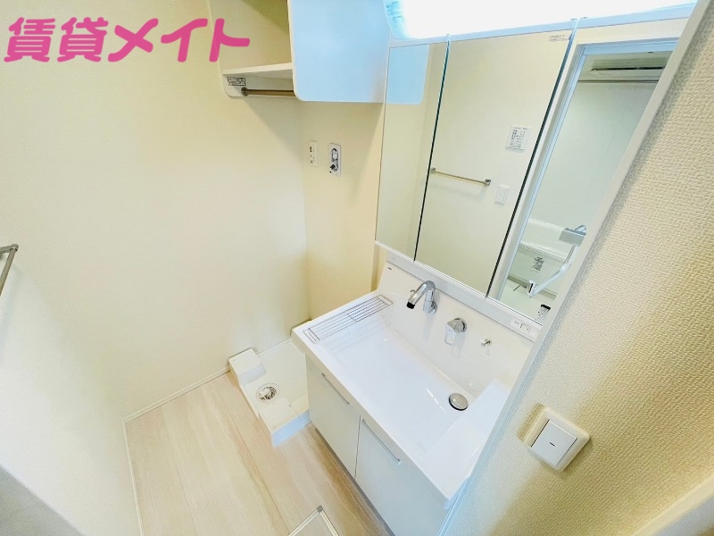 洗面設備　同型参考写真