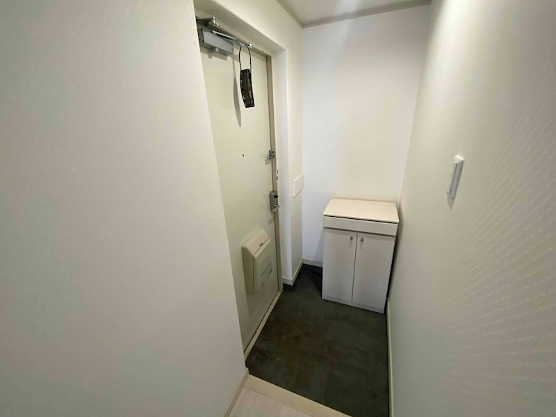 玄関　同物件別部屋イメージ