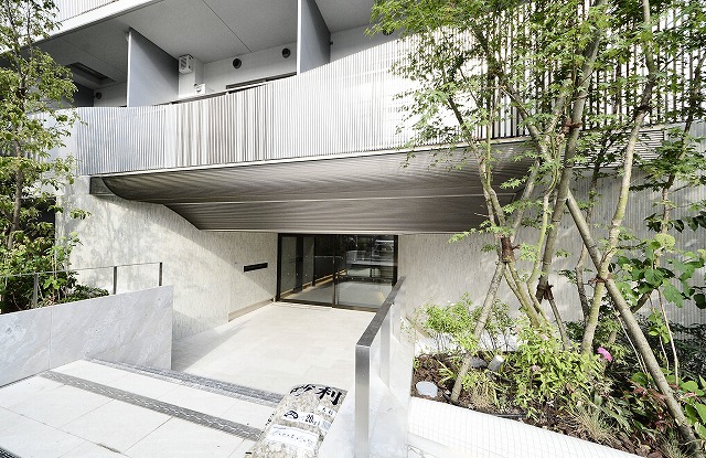 エントランス　エントランス