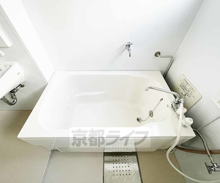 バス・シャワールーム　広々浴槽！