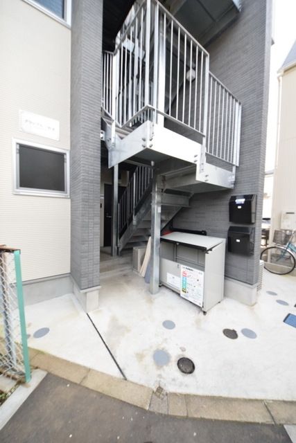 エントランス　☆お問い合わせはお早めに☆