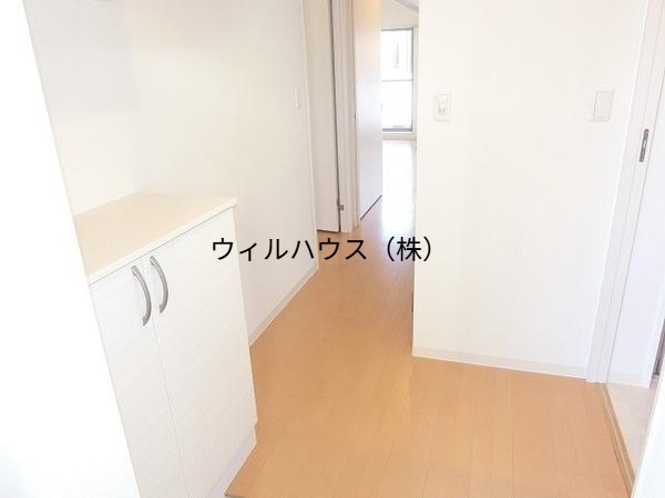 玄関　下駄箱有り！