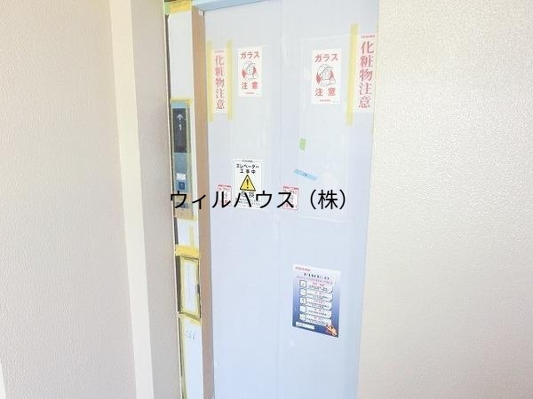 エントランス　エレベーター！