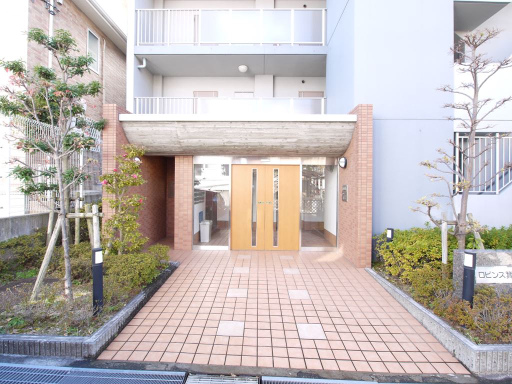 エントランス　詳細は、RISUMO江坂本店までお問合せください♪