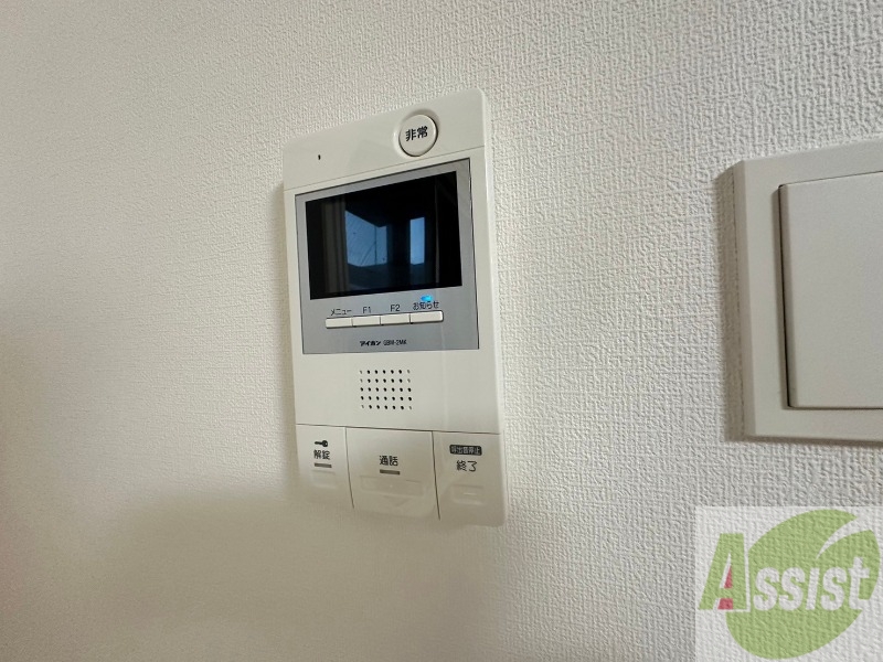 セキュリティ　ＴＶモニター付インターホンです。来客者の顔が見えるので安心！