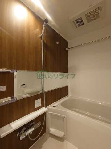 バス・シャワールーム　北新宿レーベル