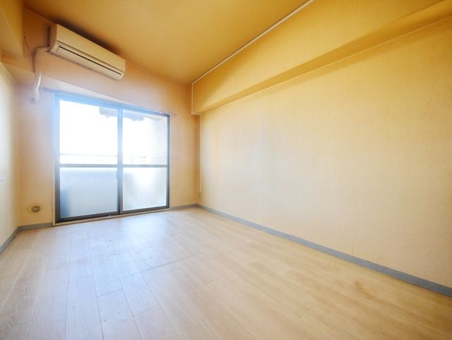 居室・リビング　※別部屋参考写真です