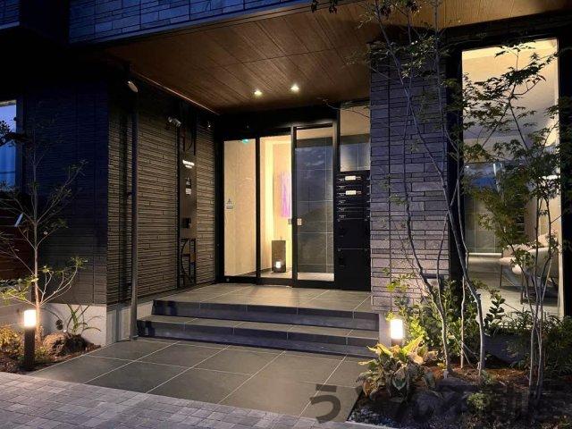 エントランス　うどん県のお部屋探しはうどん不動産へ うどんちゃんとLINE