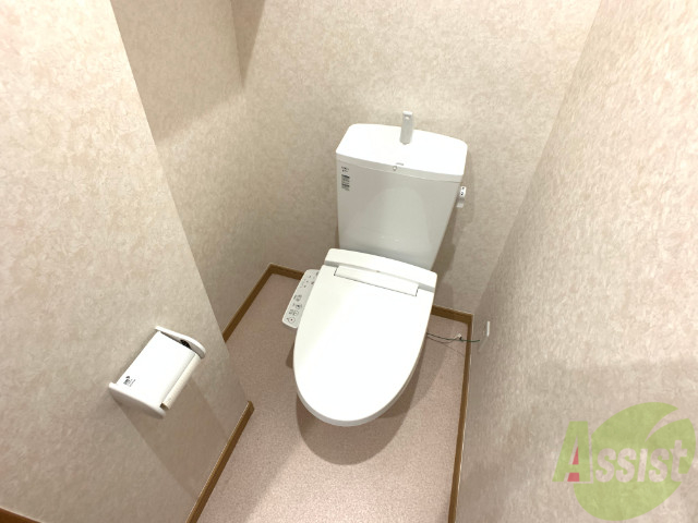 トイレ　ウォシュレット機能がついたトイレです。安心して使用できます。