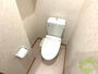 トイレ　ウォシュレット機能がついたトイレです。安心して使用できます。